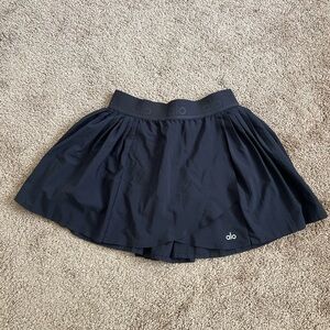 ALO Yoga Black Athletic Pleated Skater Skirt with Logo Waistband
